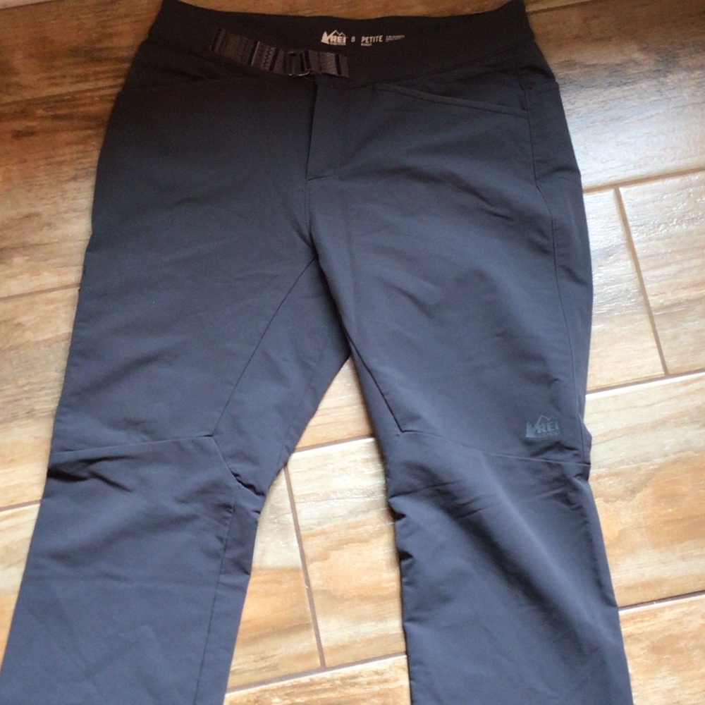 REI grey womens Cargo Hiking Pants with Integrated Belt